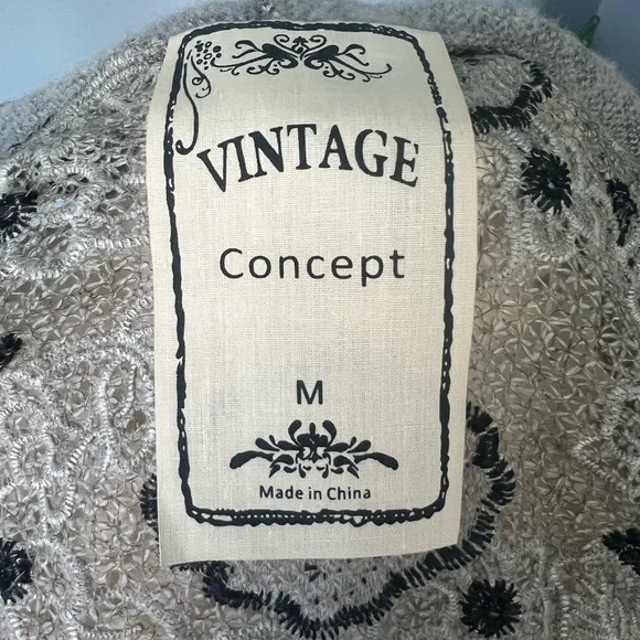 NEW Vintage brand  Gray Women's sleeveless Cardigan with Black Embroidery - Picture 2 of 6